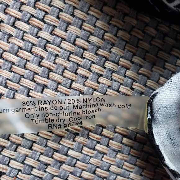 Prima Bella Rhinestone Cardigan XL NWT - Picture 4 of 5